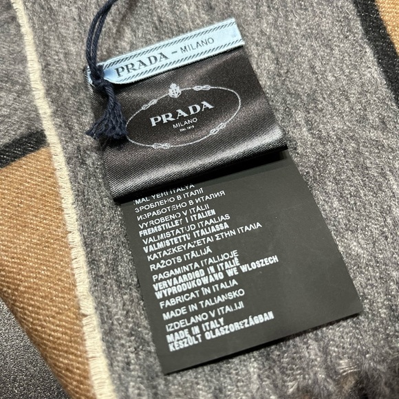 Prada cashmere scarf new with tags authentic - Picture 2 of 4